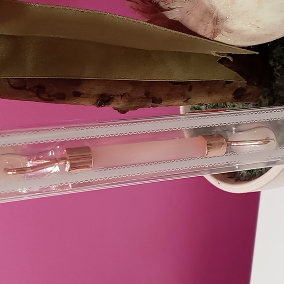ROSE QUARTZ JADE ROLLER - Picture 10 of 10